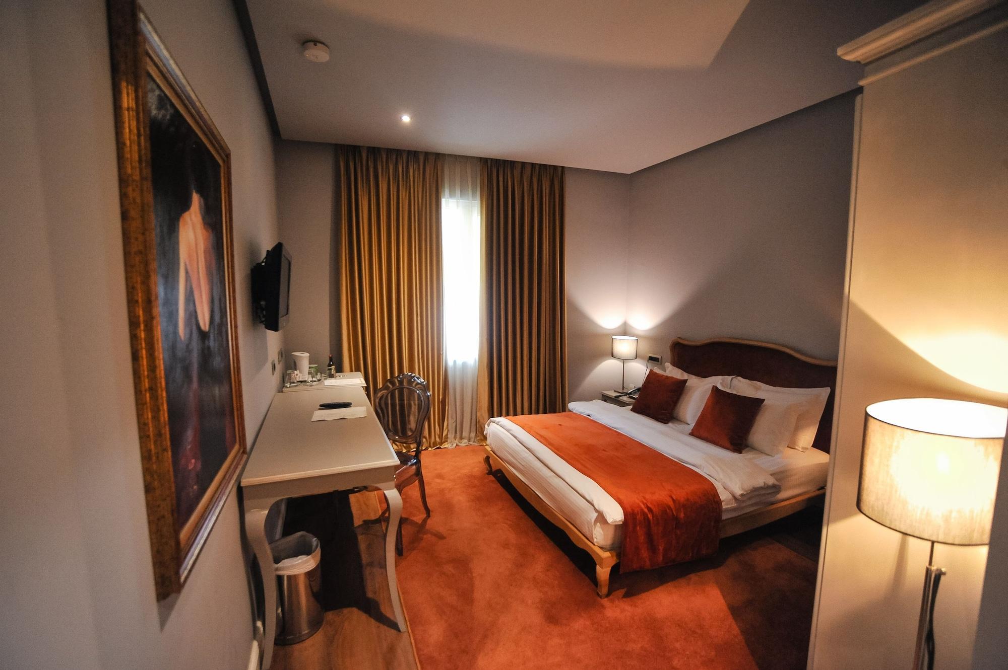 Classic Hotel Tirana Exterior foto