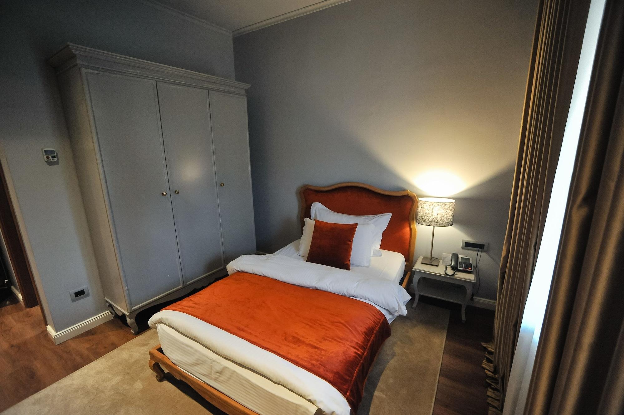 Classic Hotel Tirana Exterior foto