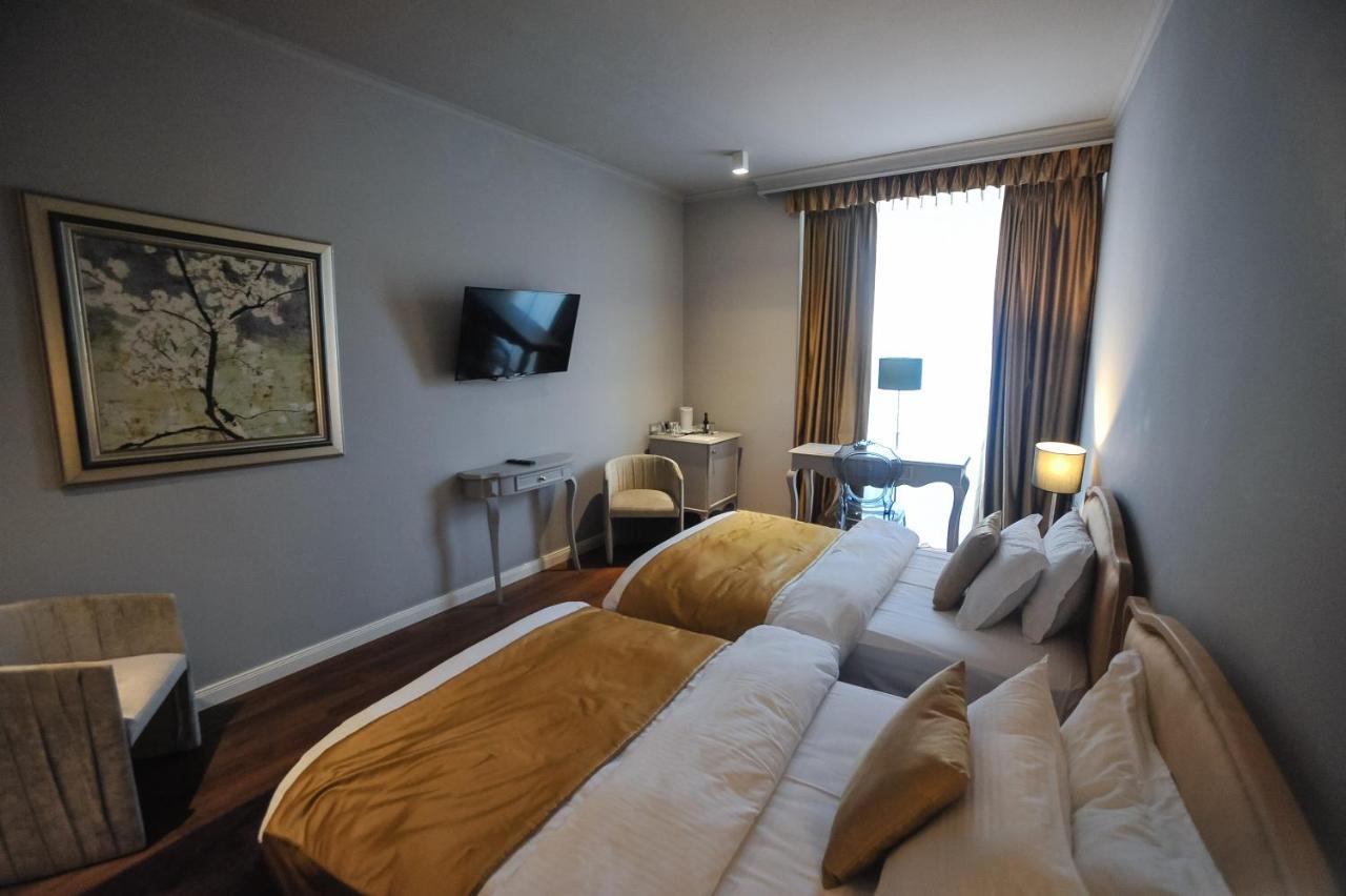 Classic Hotel Tirana Exterior foto